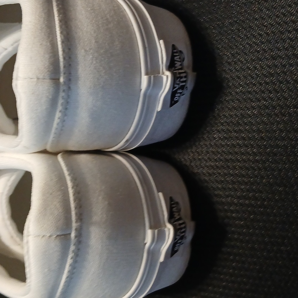 Vans White Sneakers Classic Minimalist Design - Picture 3 of 4